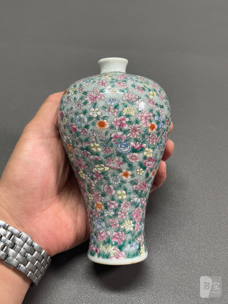 清晚期  粉彩“百花不落地”梅瓶 - 图2